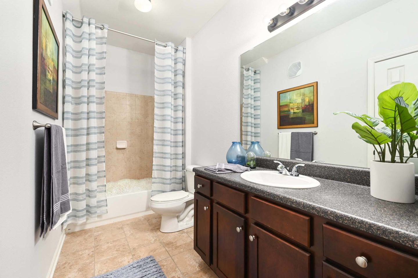 The Sovereign at Overland Park Apartments Image 10