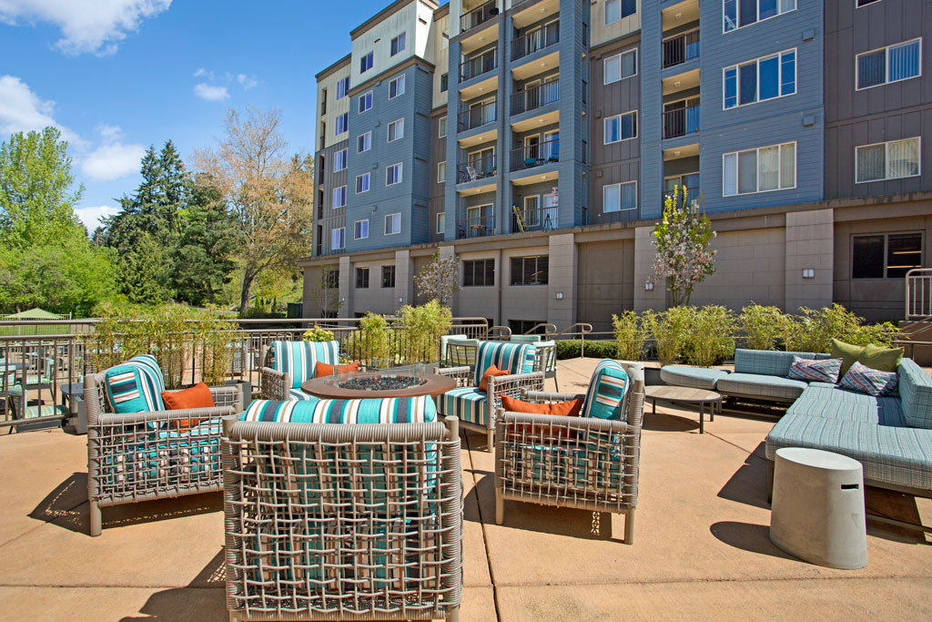 Echo Lake Apartments Image 32