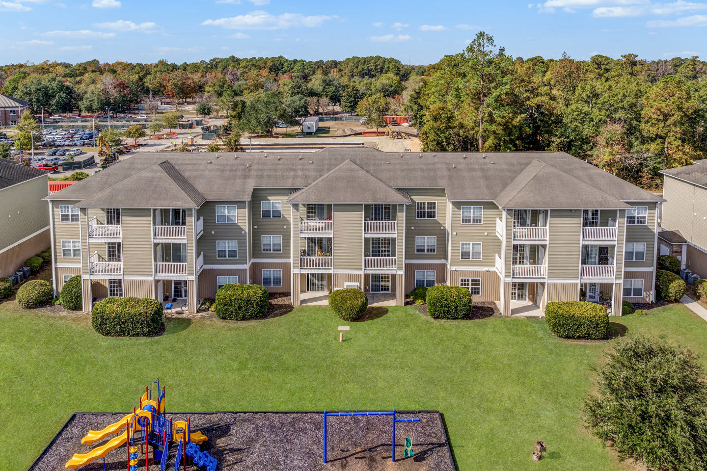 Flats at Leland Image 24