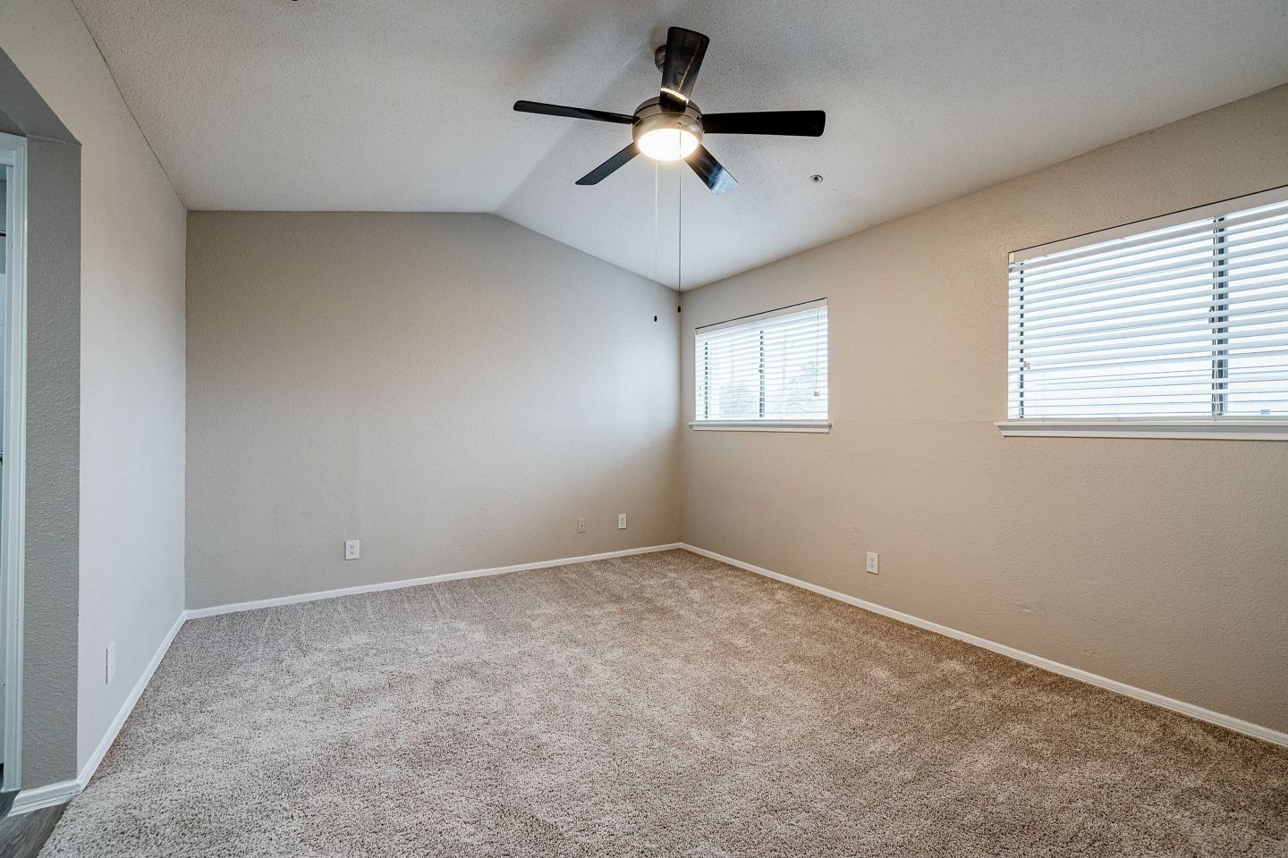 Spring Parc Apartment Homes Image 34