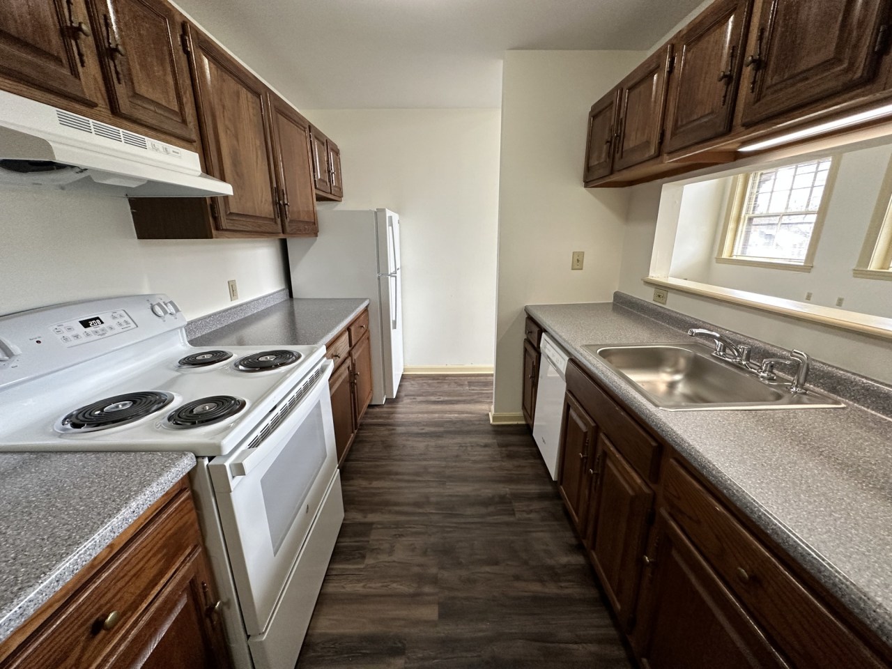St. George Apartments Image 2