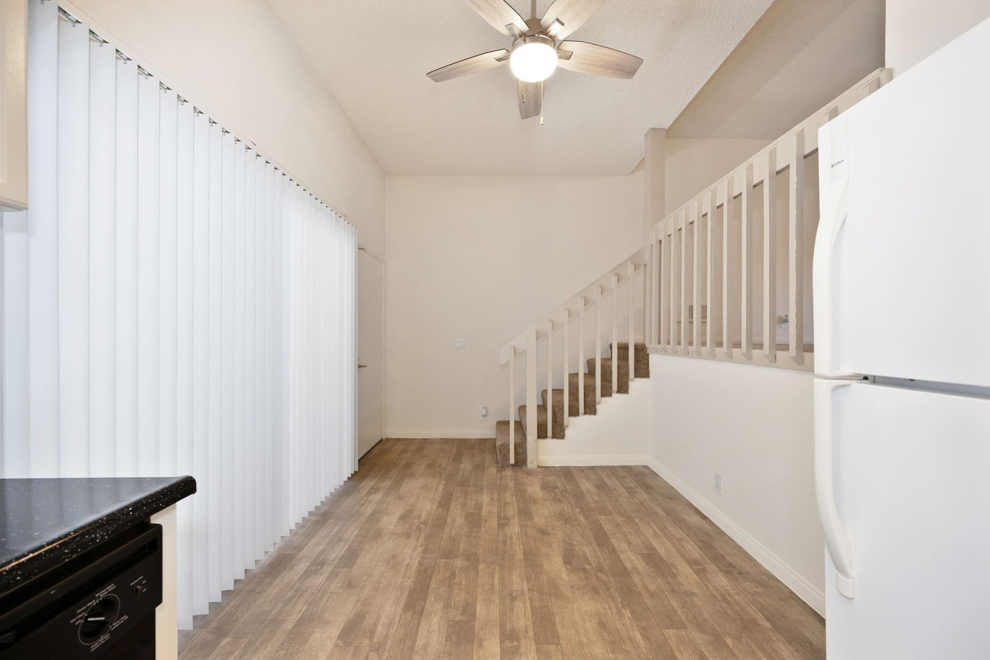 Elan Beachpointe Image 27