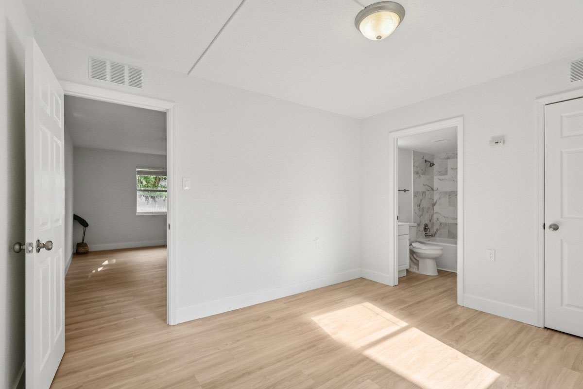 Haven on Canal Image 17