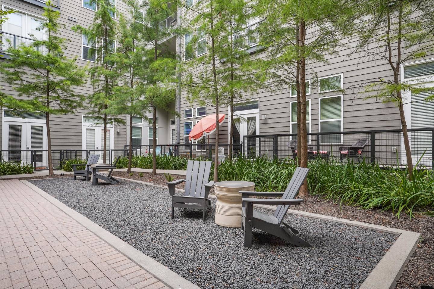 Davis at the Square Image 15