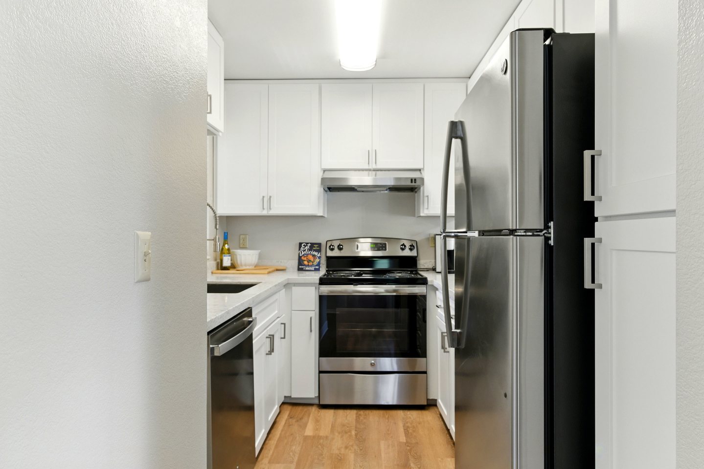 The Grove Luxury Apartments Image 35