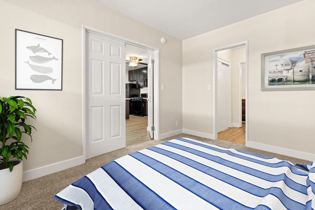 Riverside Apartments Image 8