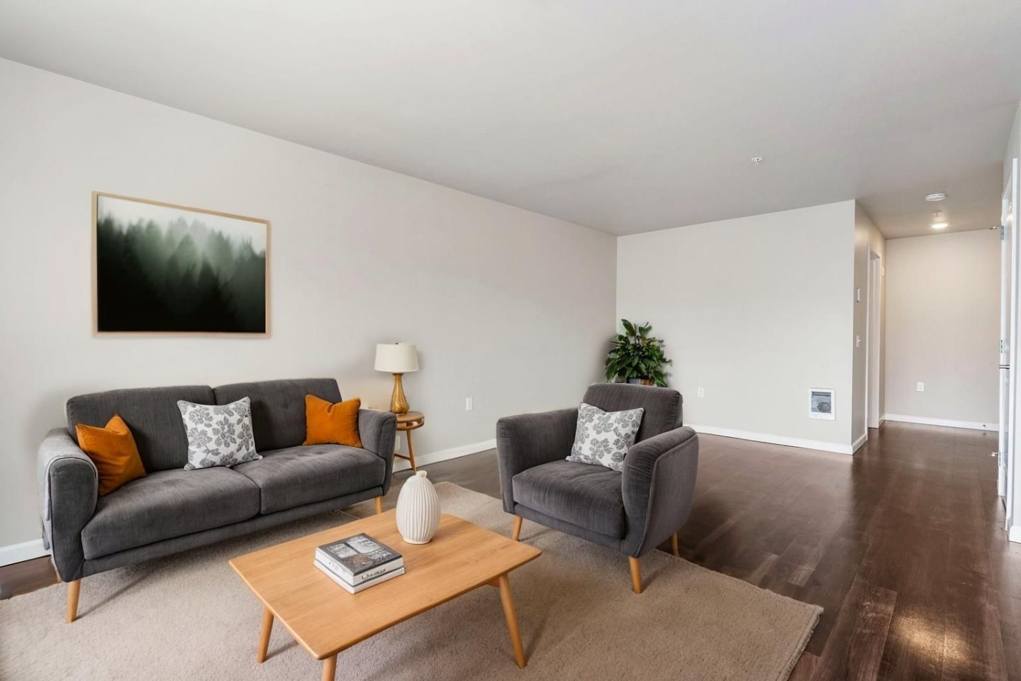 1711 Apartments Image 12