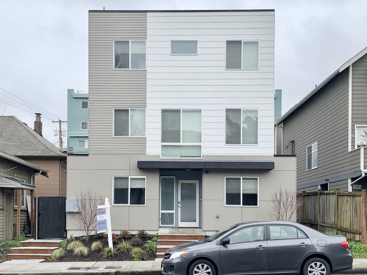 The Grey House Image 10