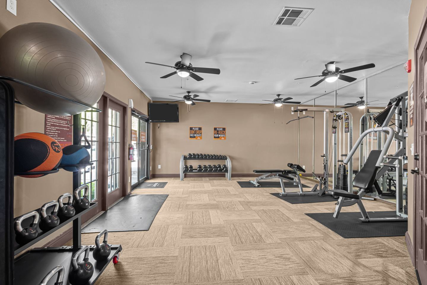 Larkin Apartment Homes Image 27