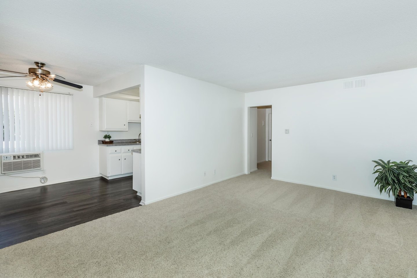 Buena La Vista Apartment Homes Image 16