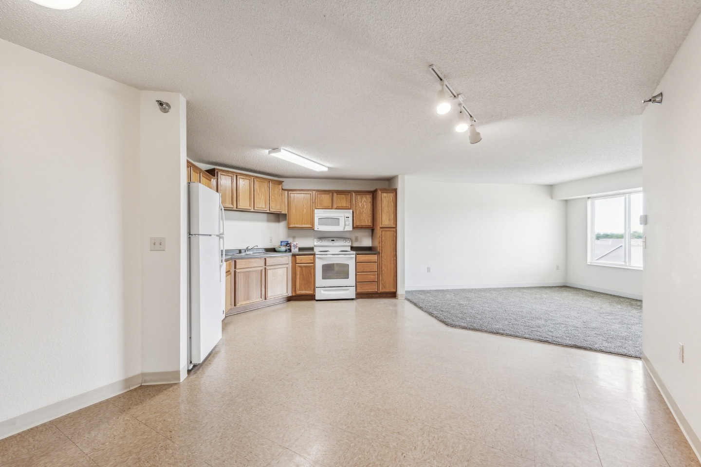 Lakewood Apartments Image 10