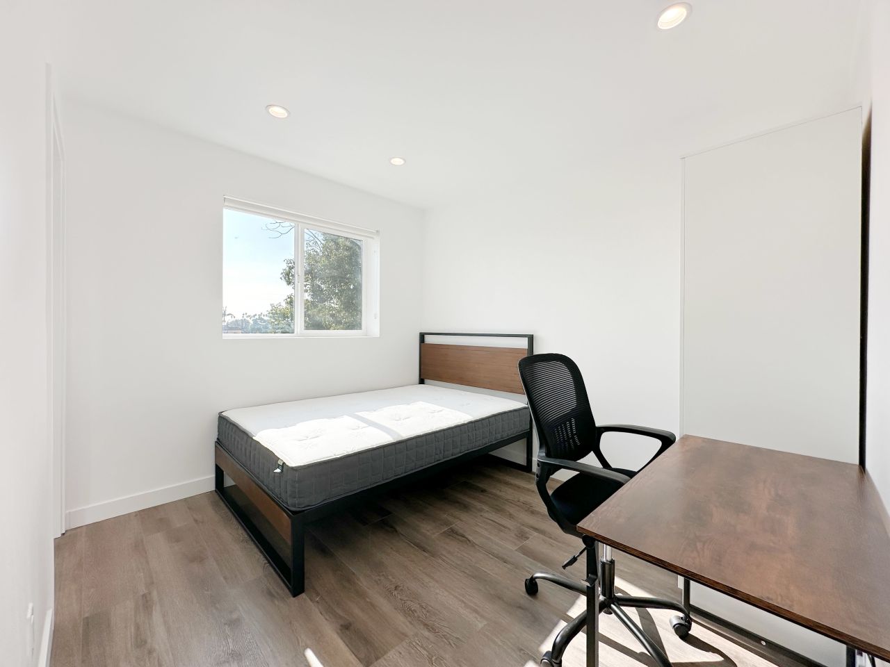 1443 West 37th Drive Image 1