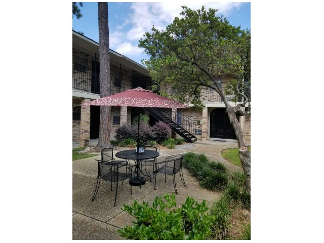 Park Regency Image 1