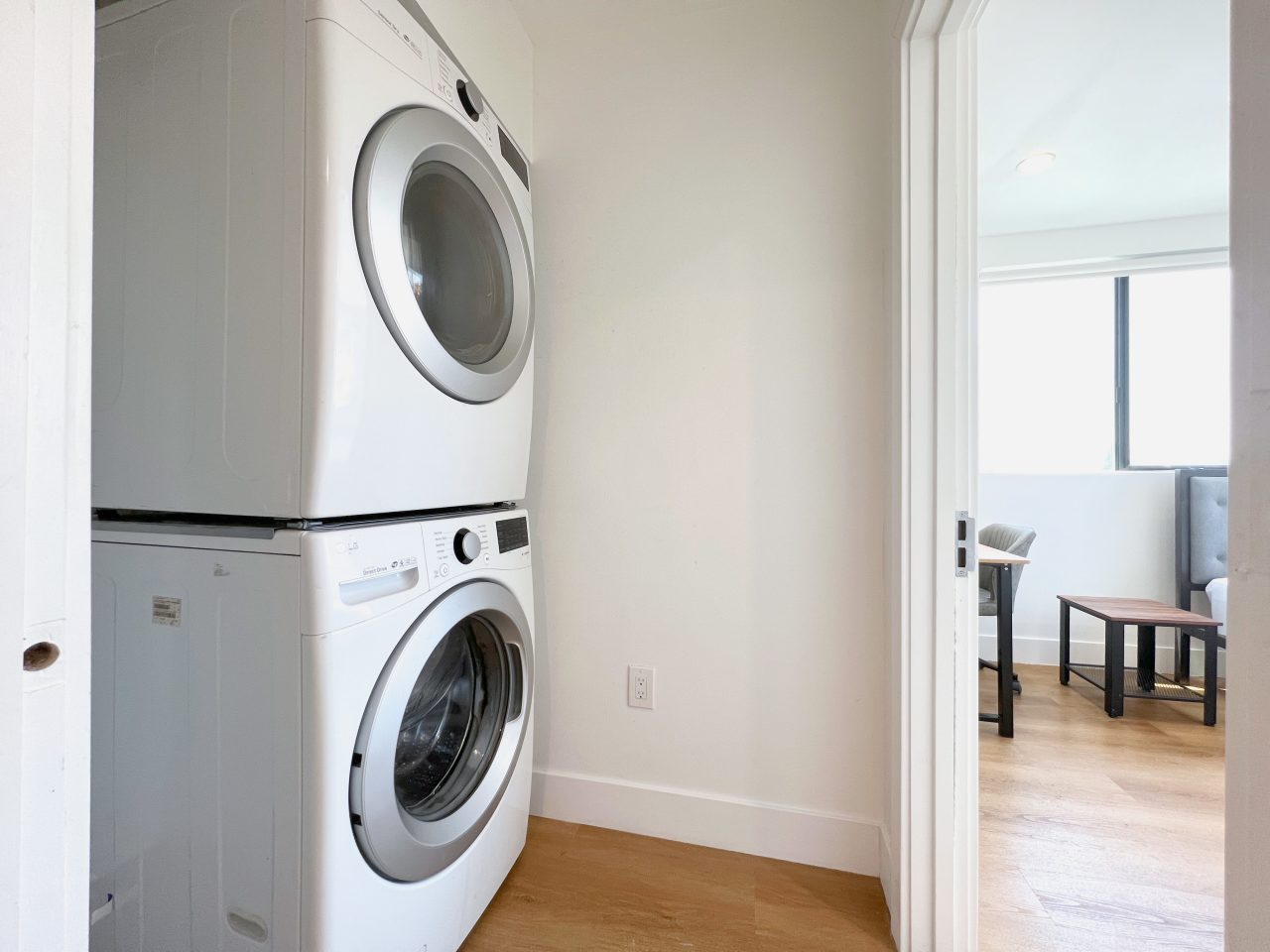 3100 S Normandie Avenue - Co-Living Image 8