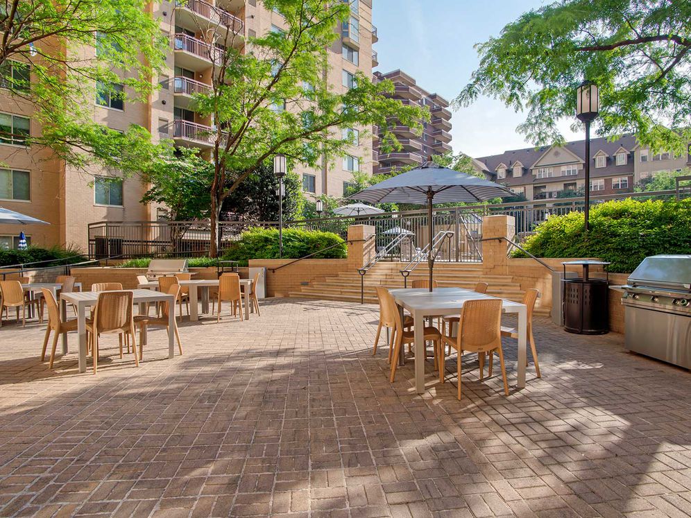Avalon Courthouse Place Image 34