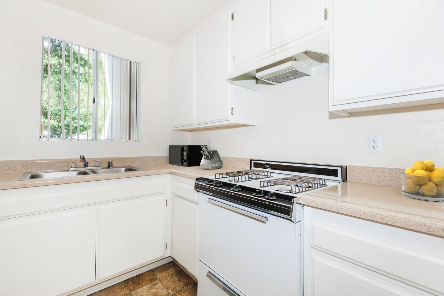 Riverpark apartment homes Image 36