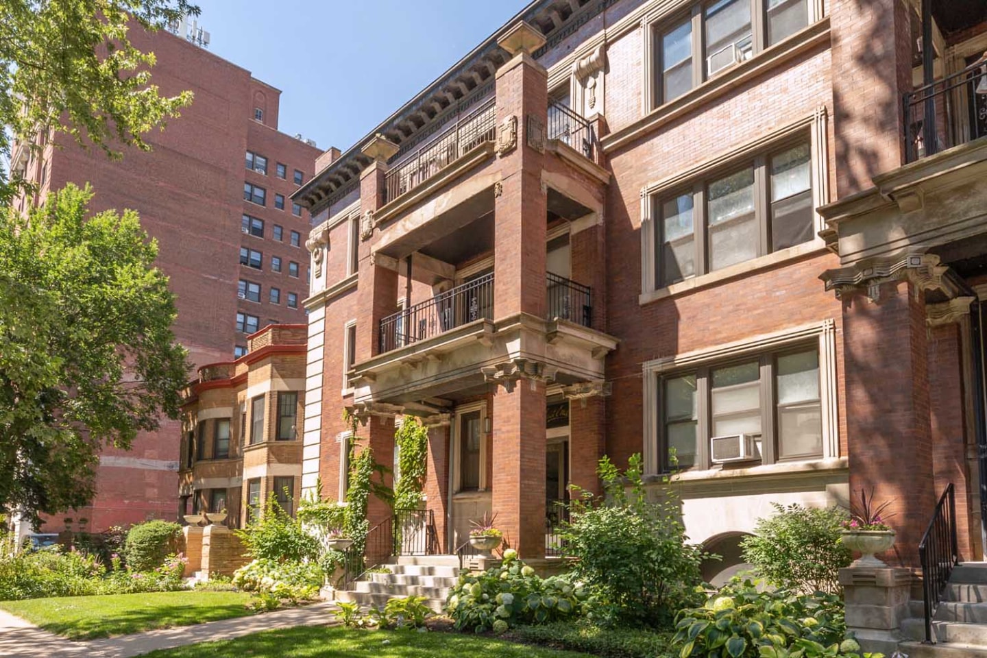 5474-5480 S. Hyde Park Boulevard Image 9