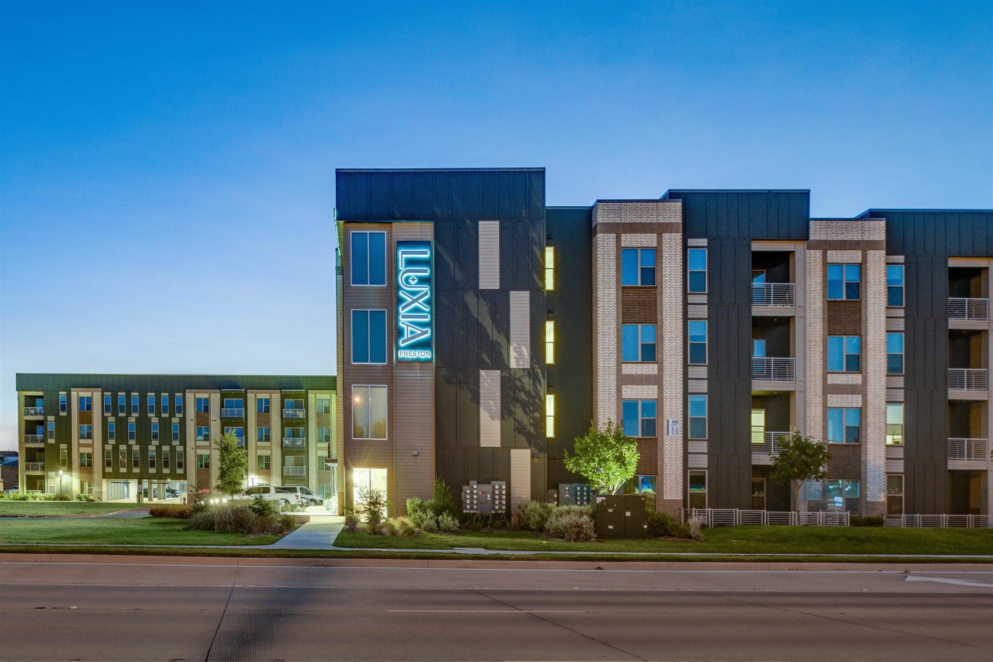 Luxia Preston Image 22