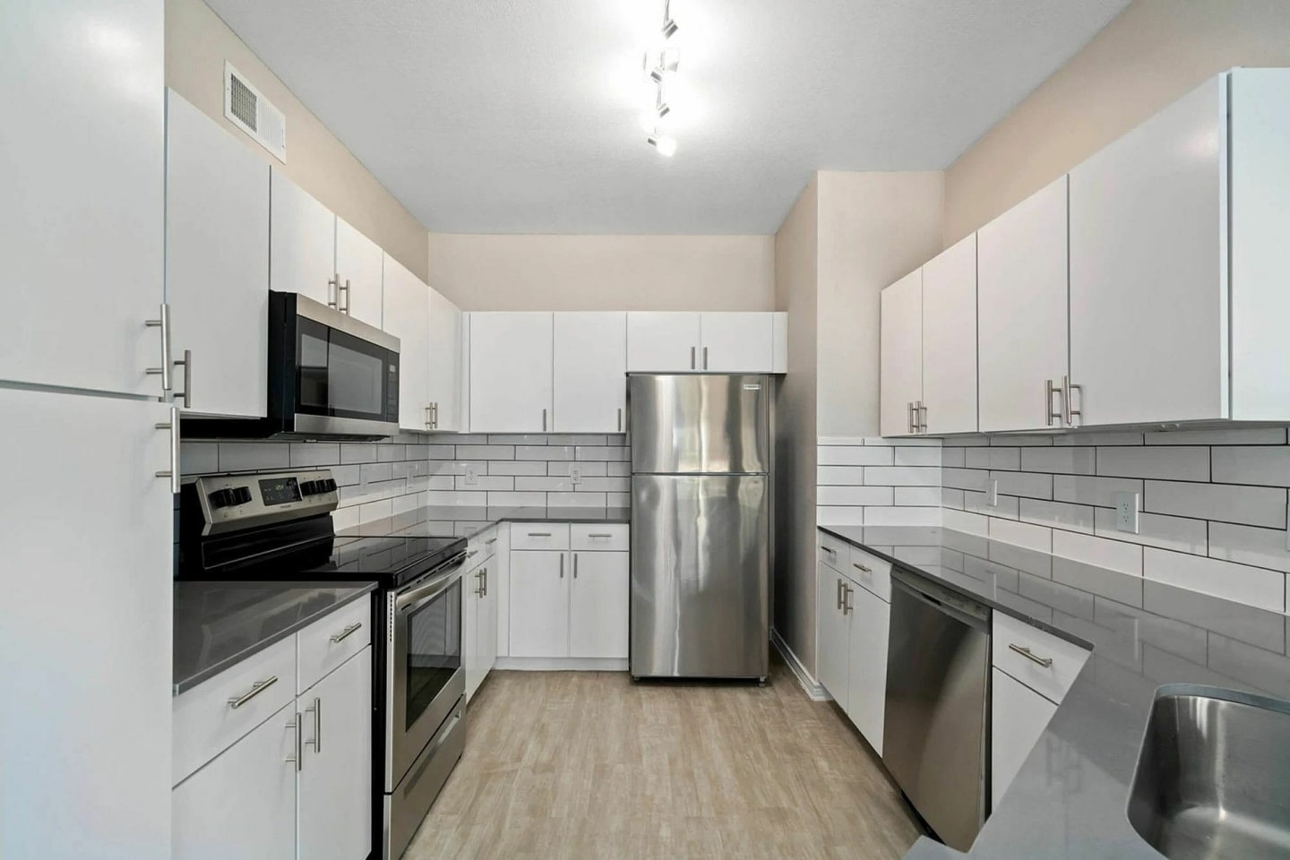 Chadwick Apartments Image 1