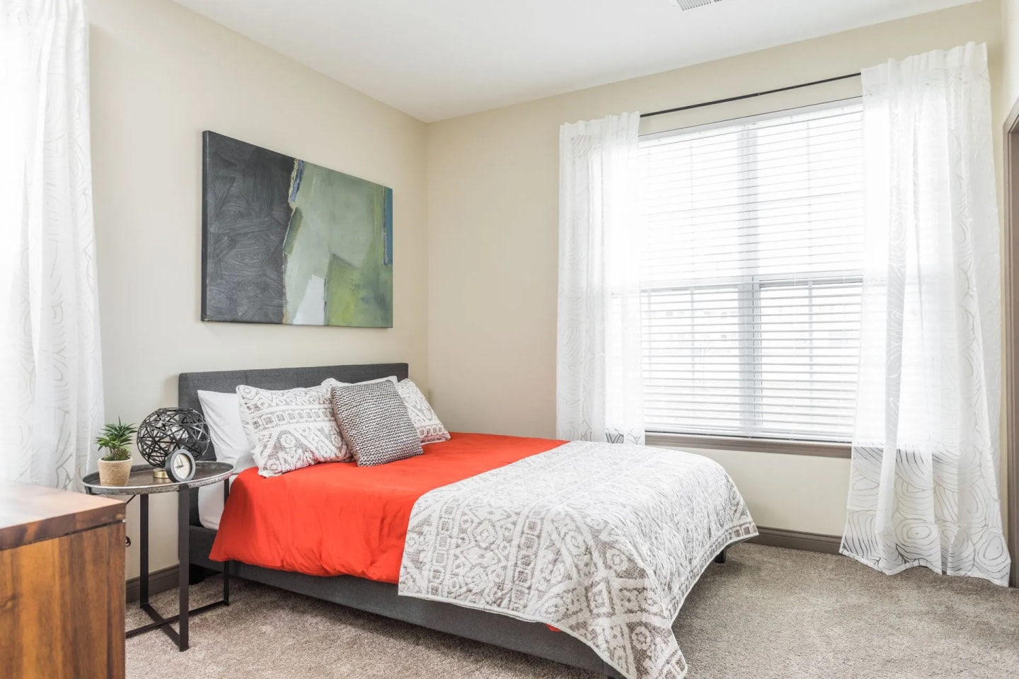 Overture Flats Image 20