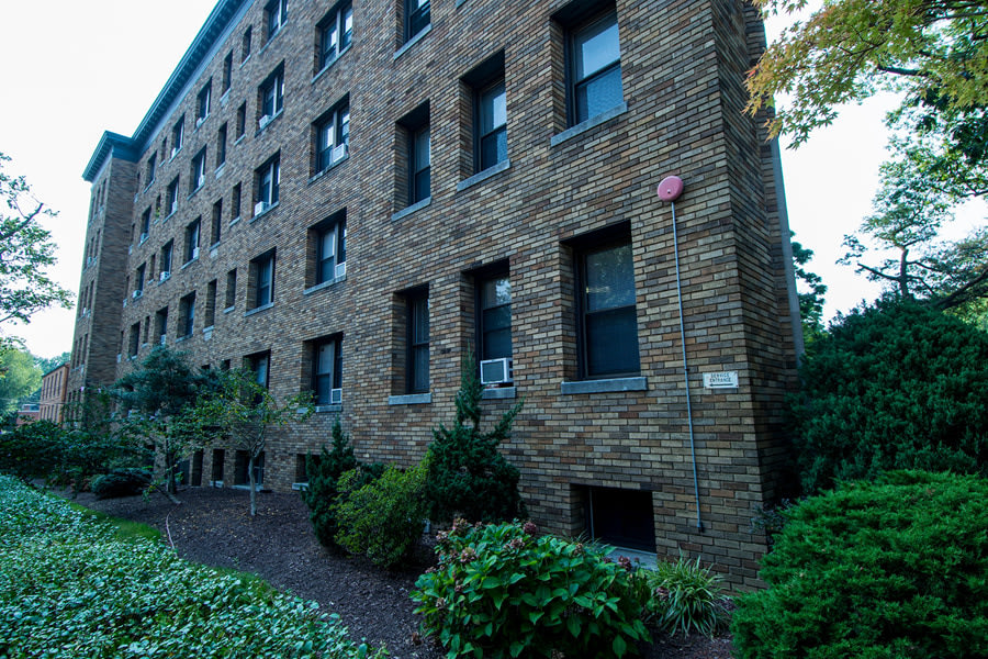 Connecticut Avenue Apartments Image 5