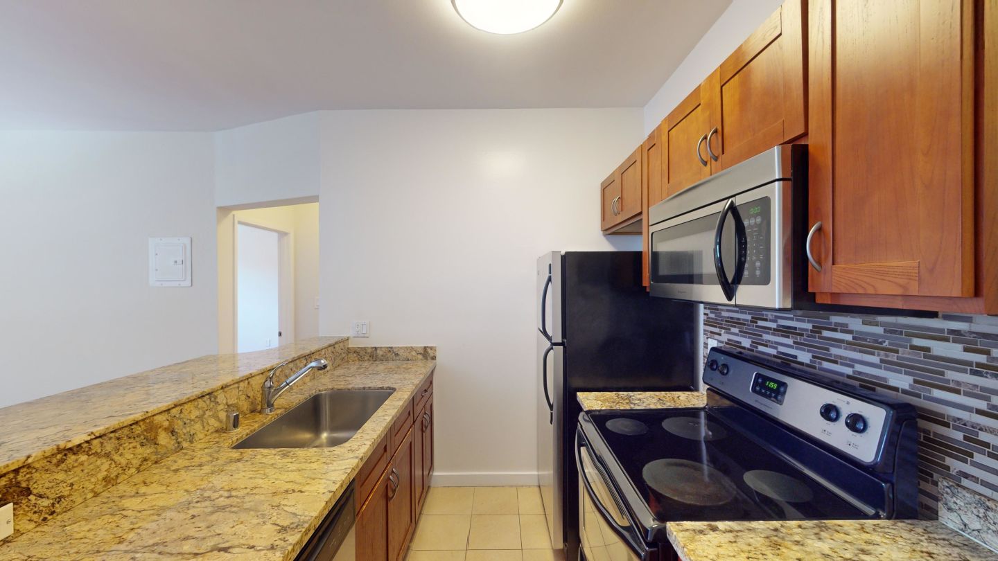 2898 Jackson Image 15