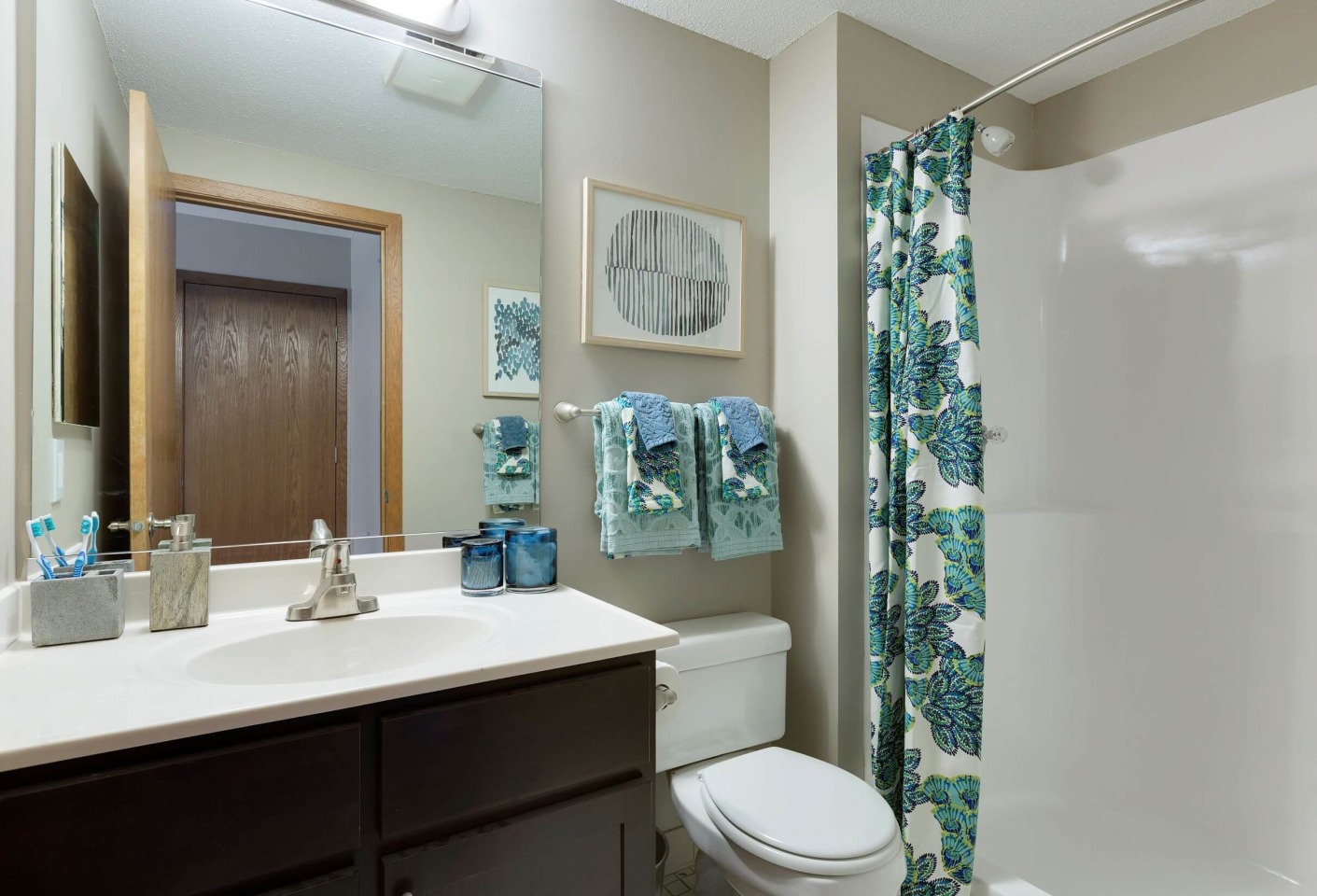 Burlington Apartments Image 7