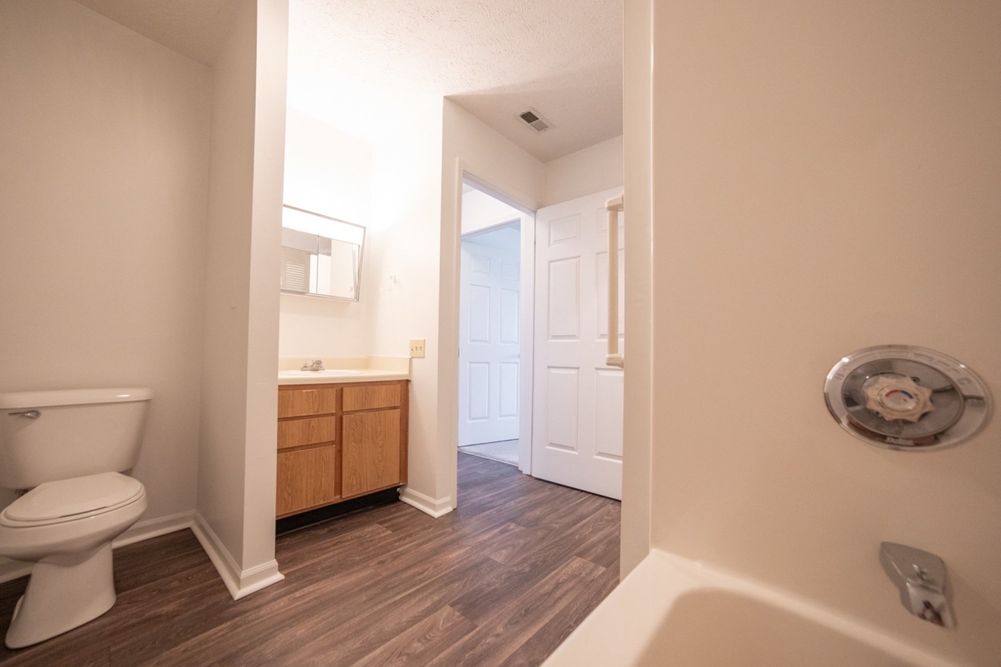 Shady Oak Village - Senior Living Apartments Image 20