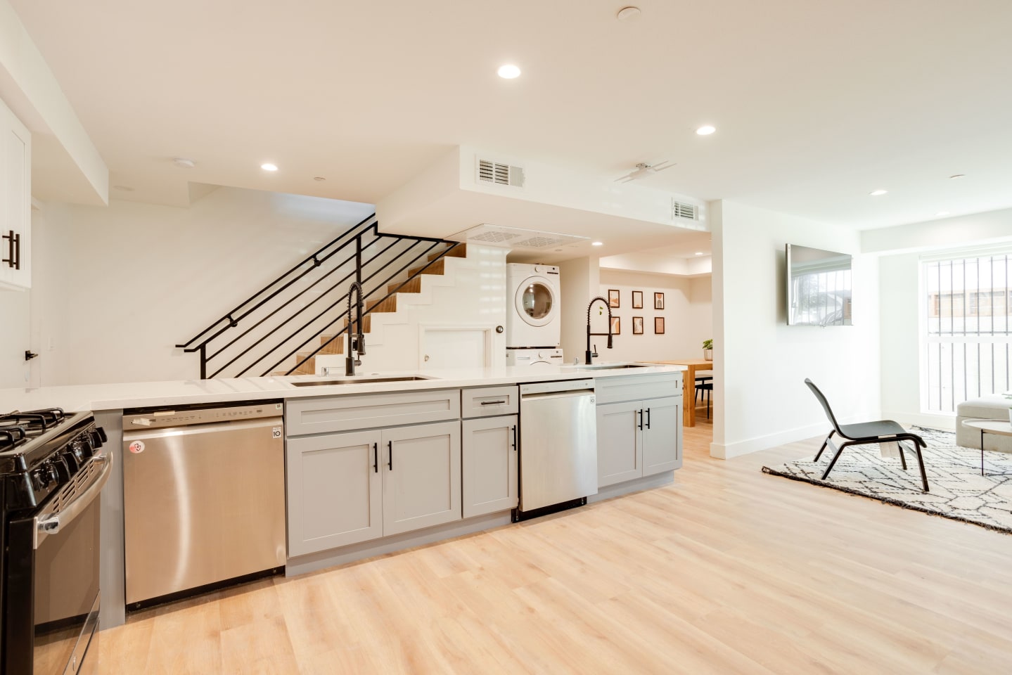 1224 W 37th Place - Co-Living Image 37