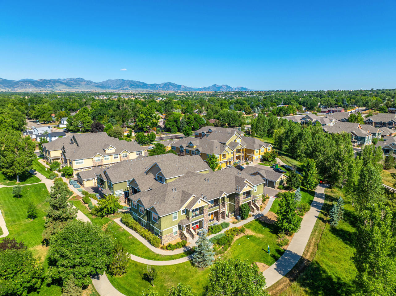 Maple Leaf Townhomes Image 17