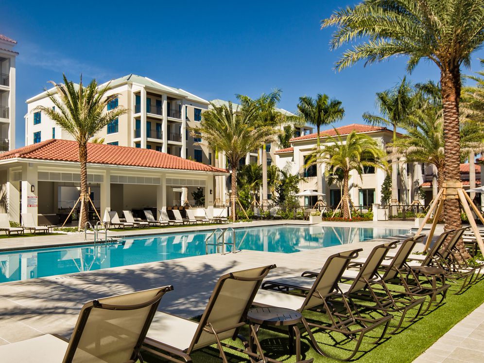 Avalon 850 Boca Image 18