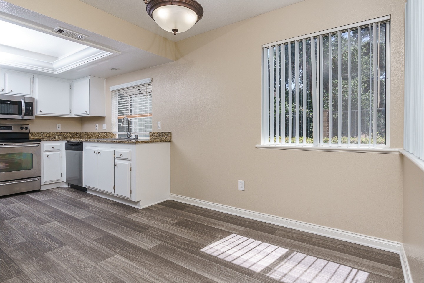 Westlake Canyon Apartments Image 36