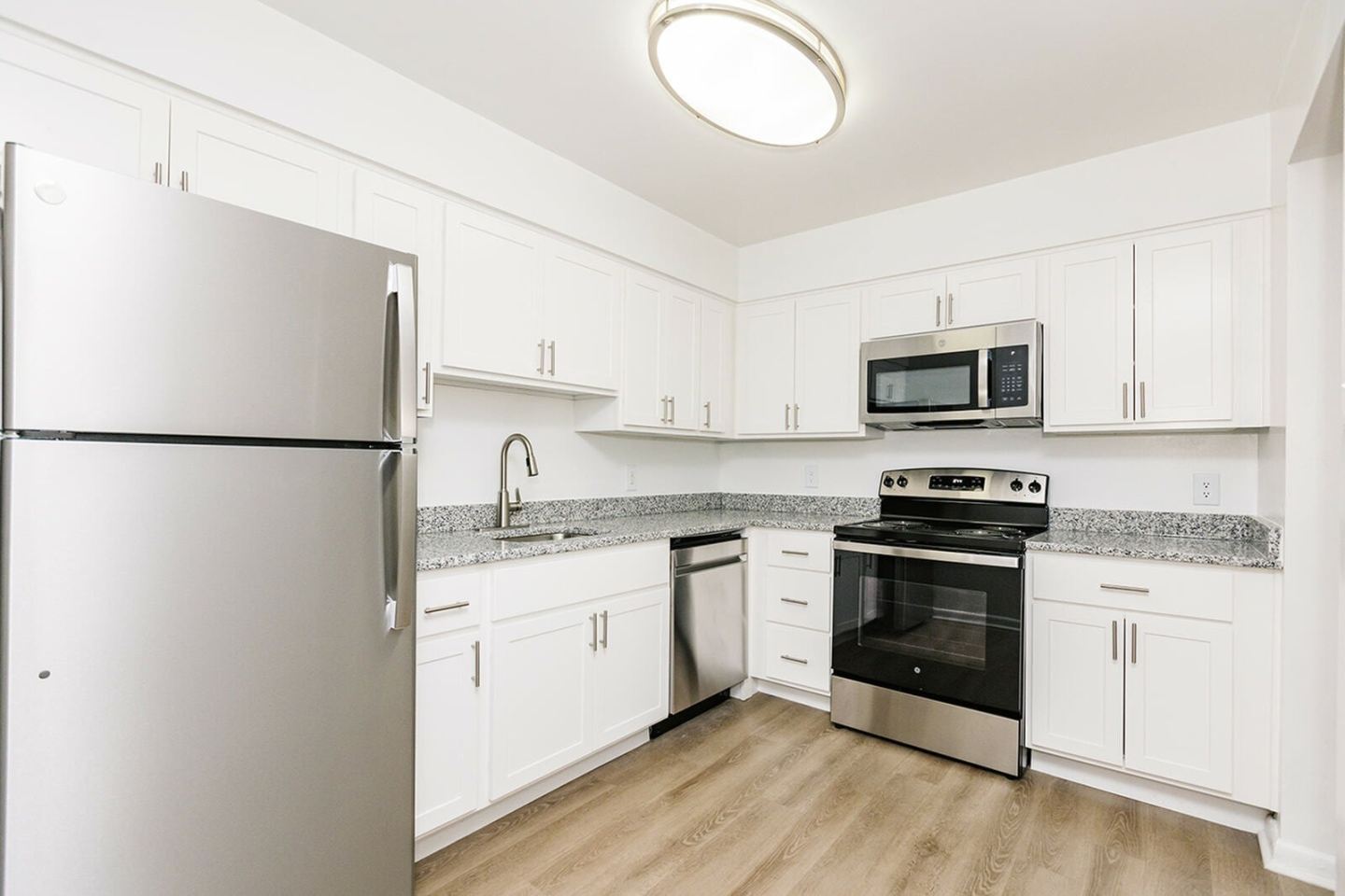 Crofton Village Apartments Image 1