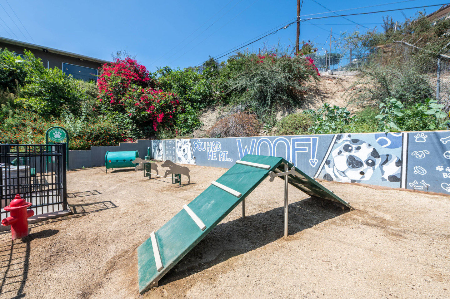 Emerald Hills Apartment Homes Image 11