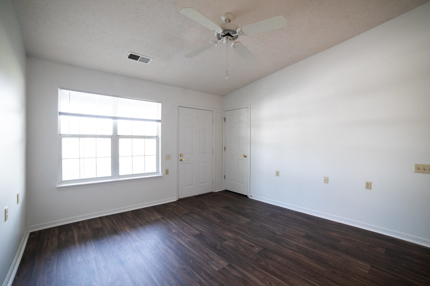 Shady Oak Village - Senior Living Apartments Image 32