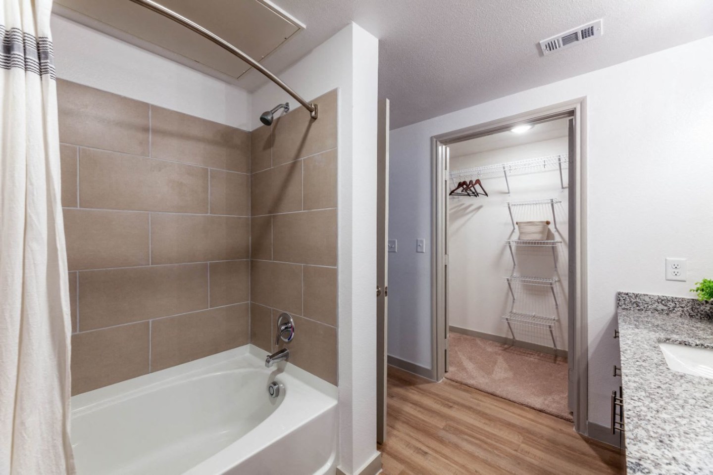 Luxia Grand Prairie Image 28