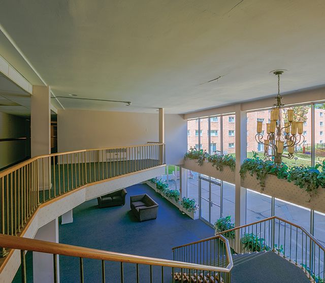 Atrium Apartments Image 6