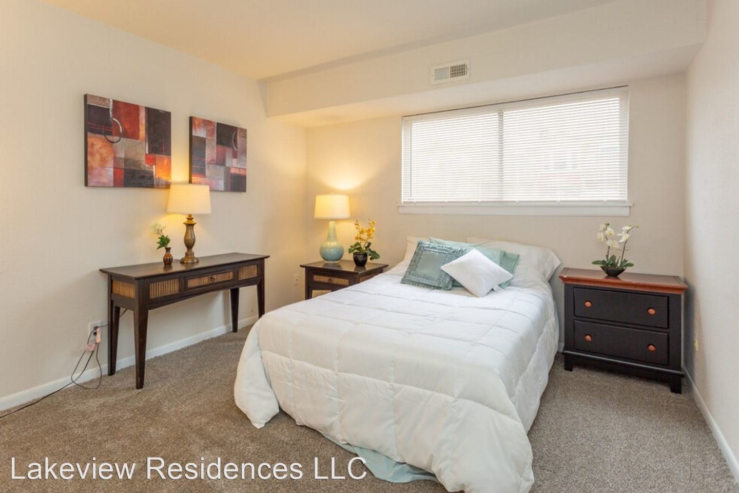 Lakeview Apartments Image 22