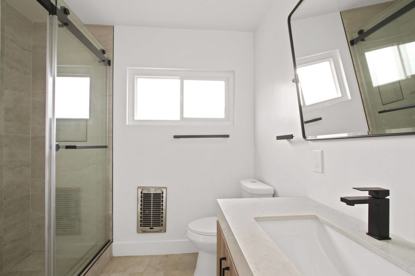1545 N Laurel Image 17