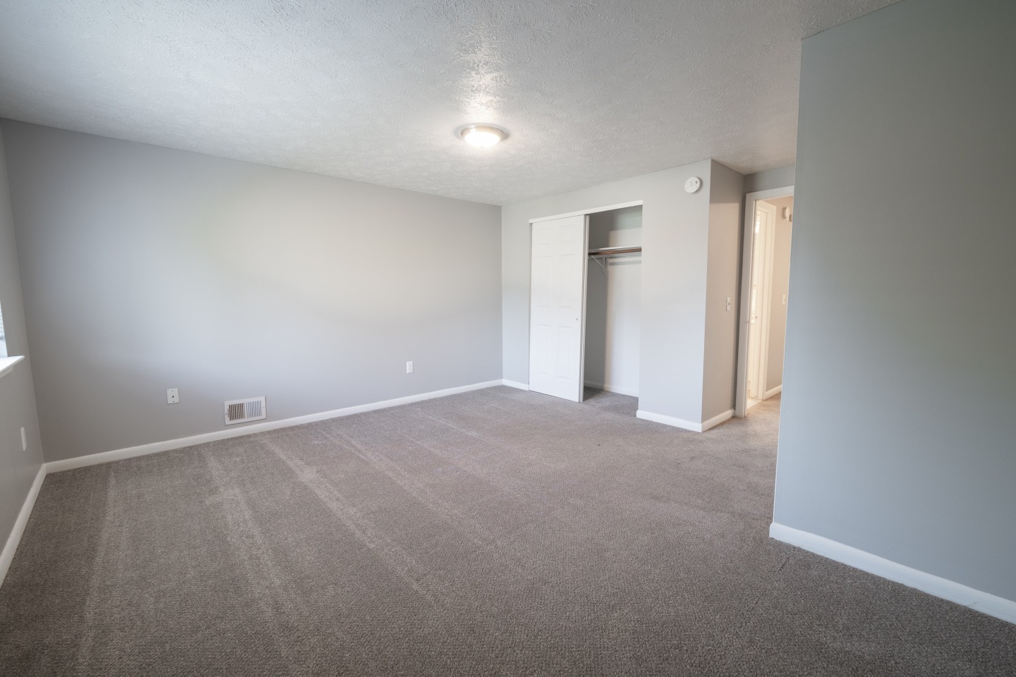 Willowbrooke Apartments & Townhomes Image 13