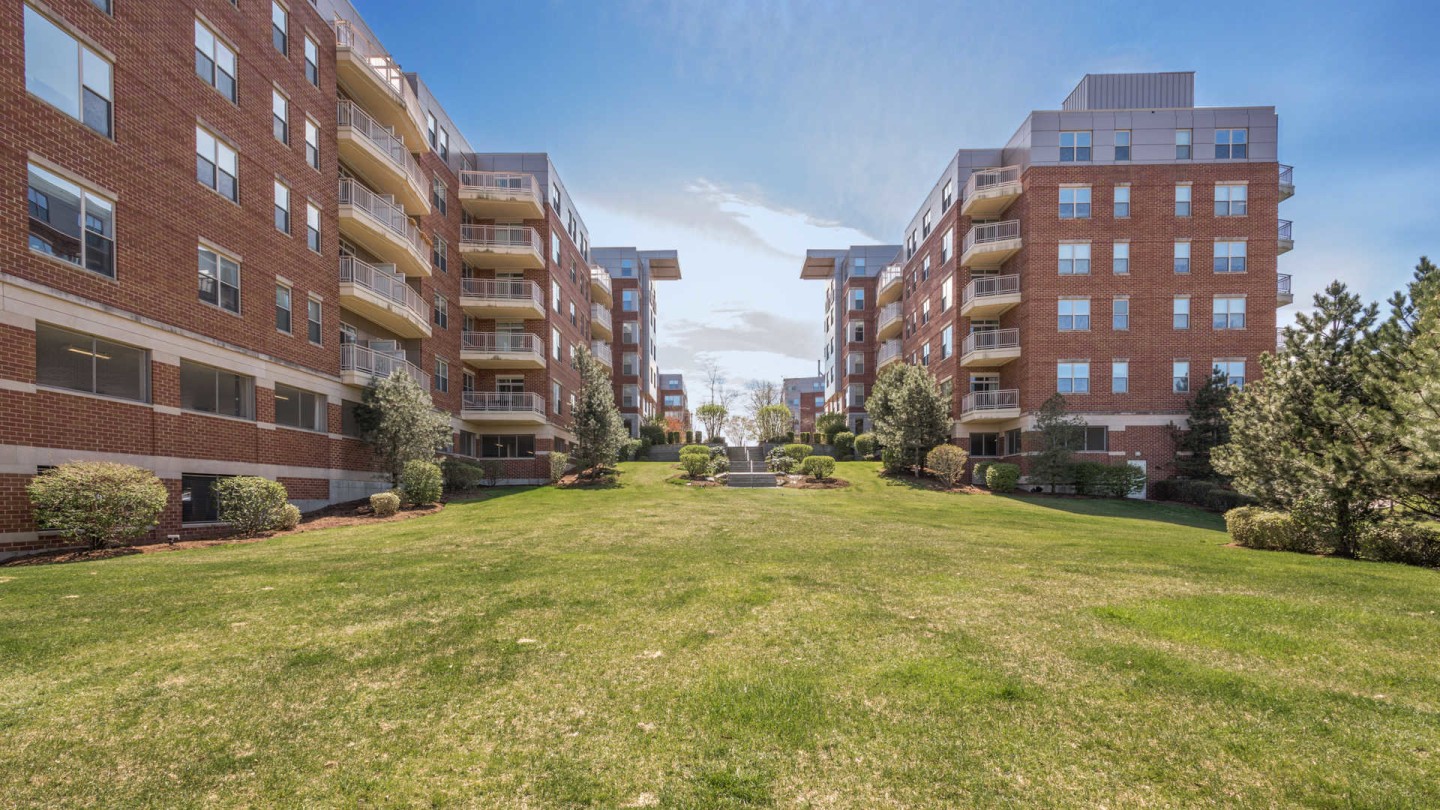 Longview Place Image 12