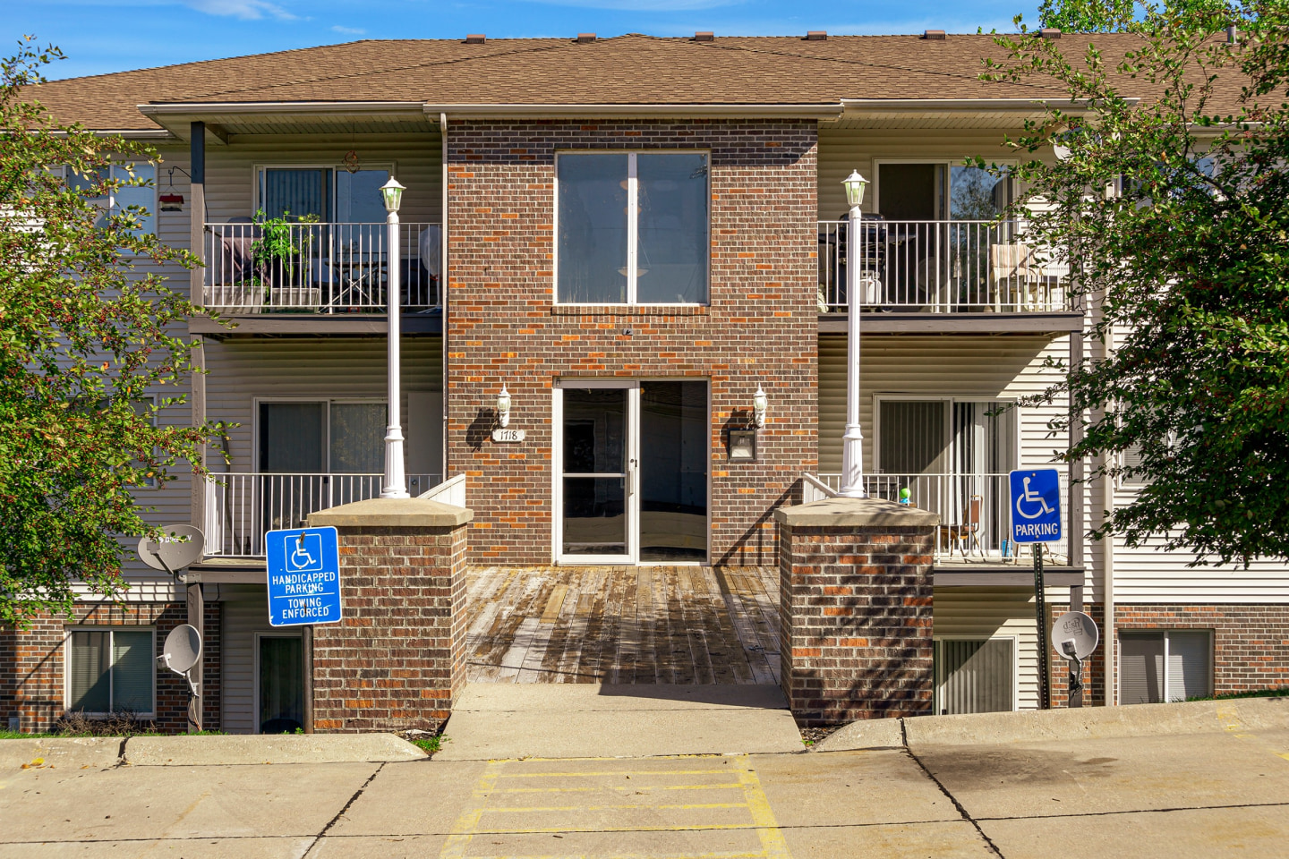 Parkview Apartments Image 5