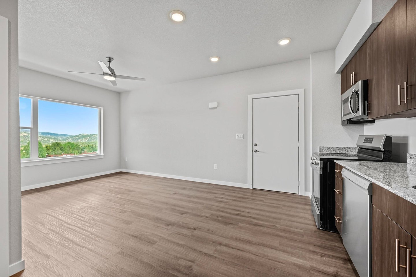 Prospector Apartments Image 30