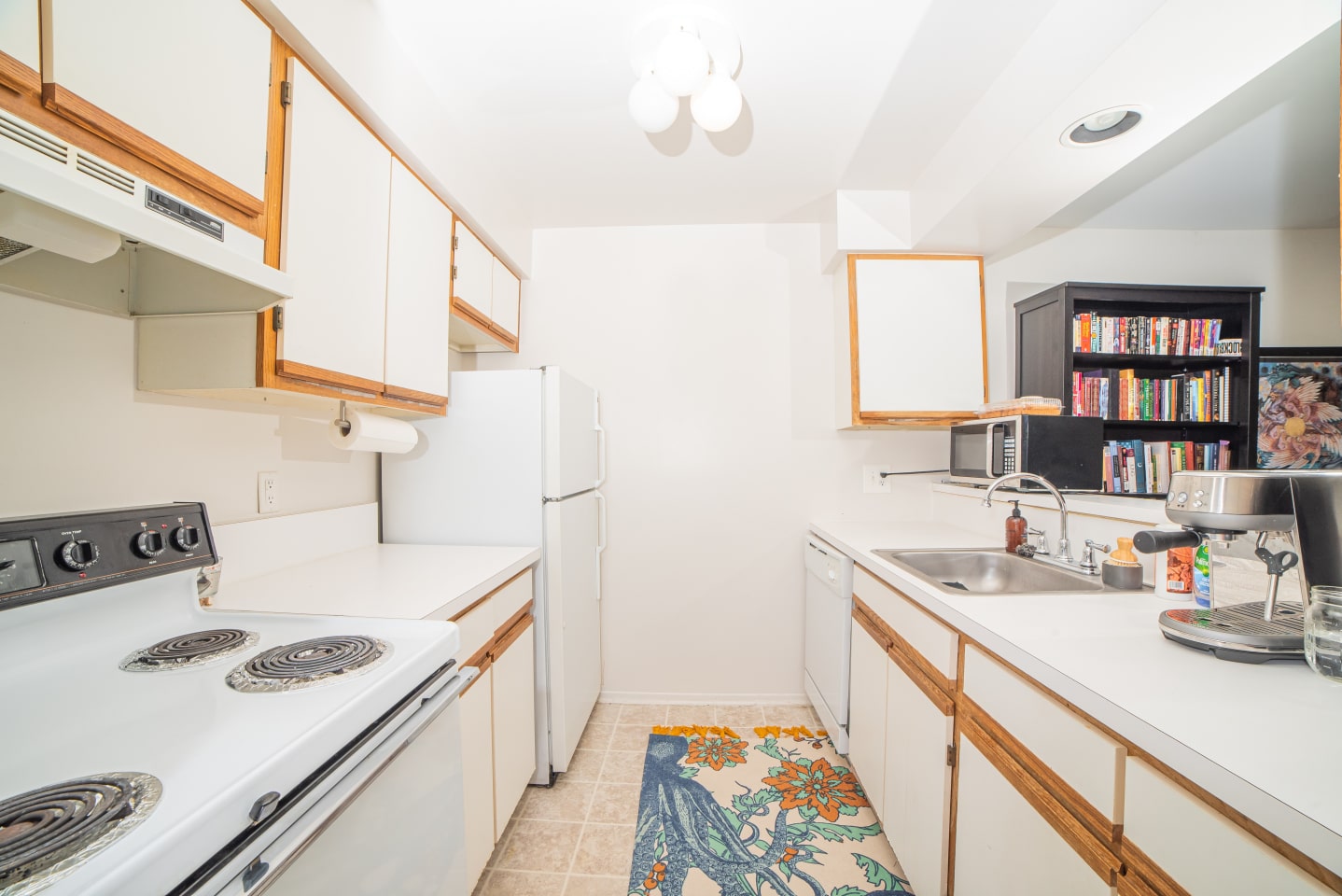 Cambridge Club Apartments Image 15