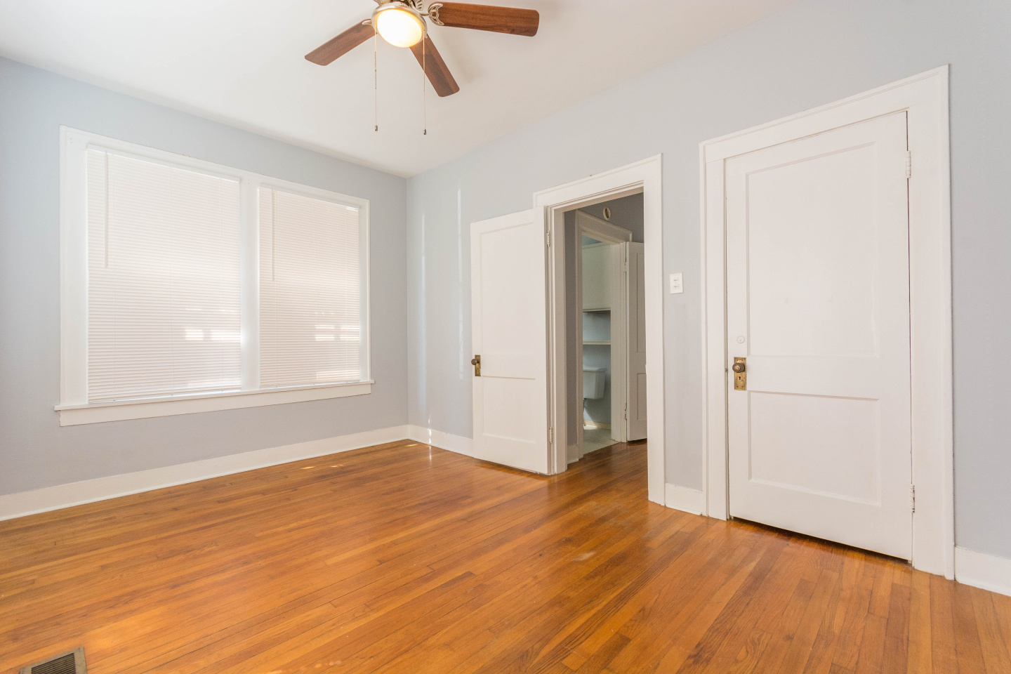 State Street Apartments Image 15