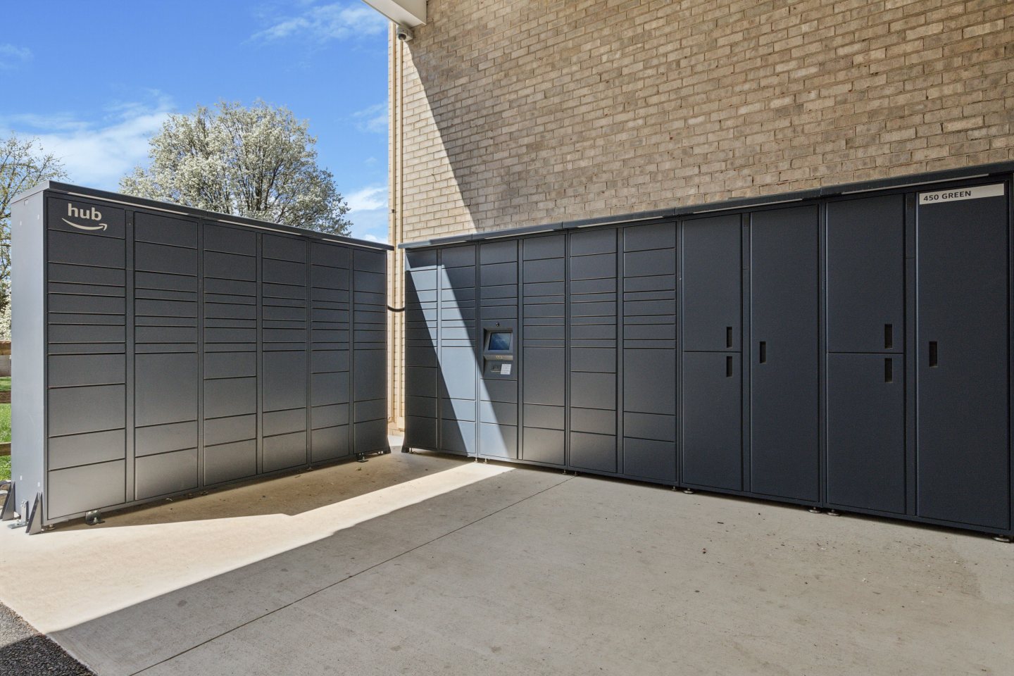 450 Green Apartments Image 6