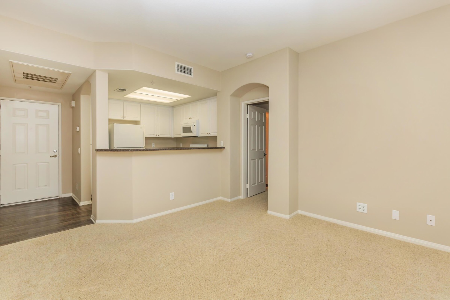 Laurel Terrace Apartment Homes Image 14