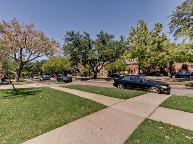 McFarlin Place Apartments Image 3