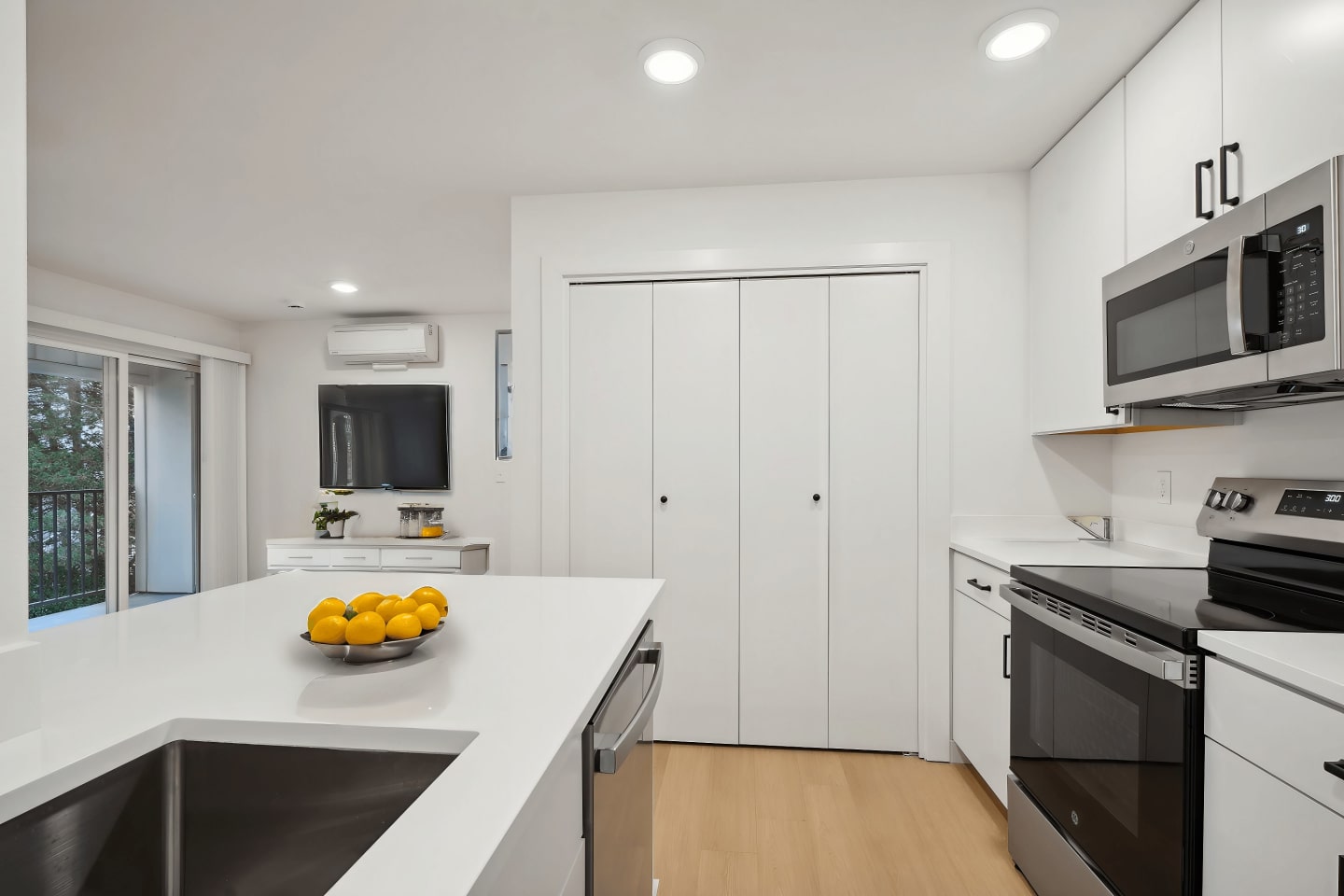 Emerald Place Image 8