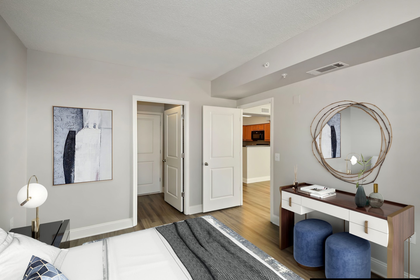 Massachusetts Court Apartments Image 12